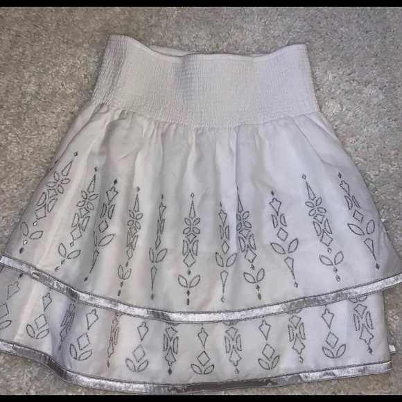 White skirt - Picture 1 of 1